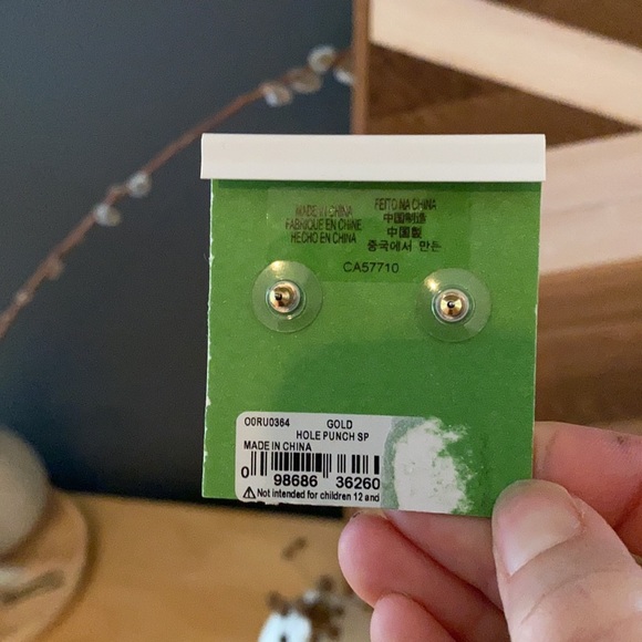 Earrings Kate Spade “Hole Punch” in Gold - Picture 4 of 5